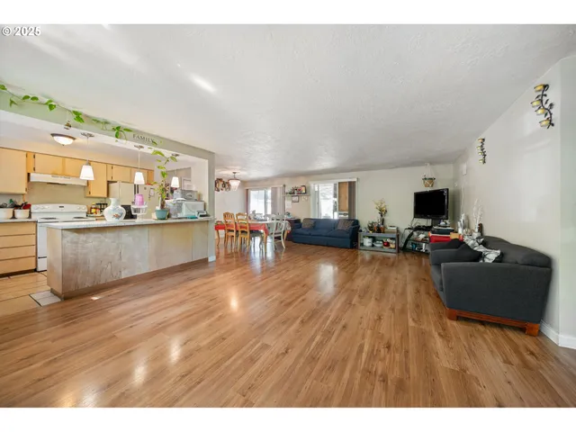 $419,000 | 3130 Southeast 161st Avenue, Portland, OR 97236