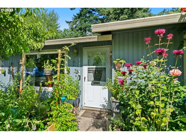 $419,000 | 3130 Southeast 161st Avenue, Portland, OR 97236