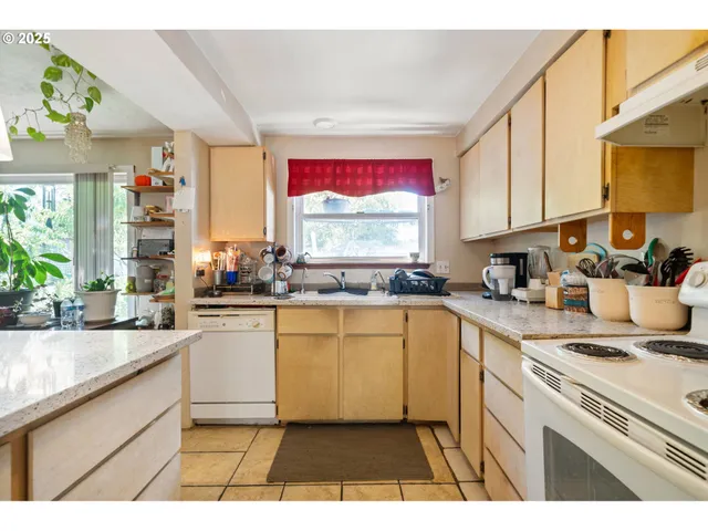 $419,000 | 3130 Southeast 161st Avenue, Portland, OR 97236