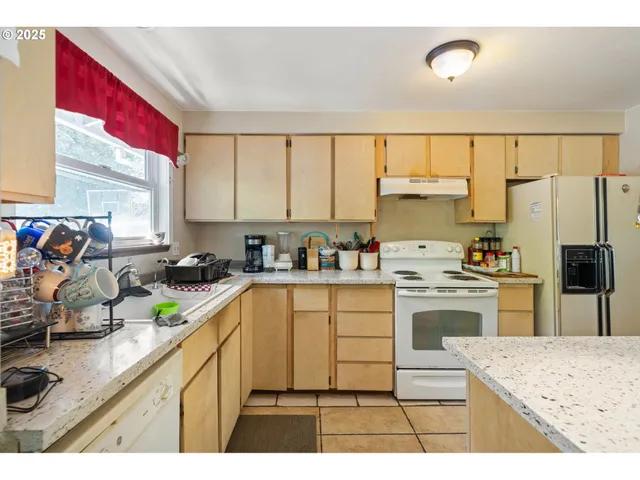 $419,000 | 3130 Southeast 161st Avenue, Portland, OR 97236