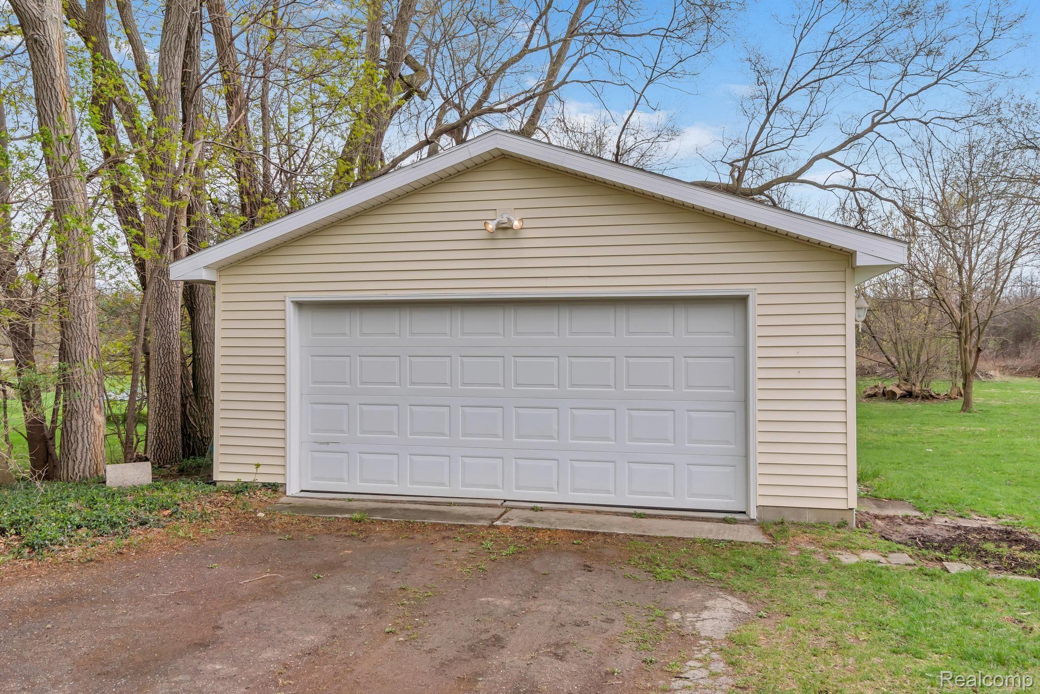 1048 Reid Road Grand Blanc, MI 48439 - Photo 37 of 50 Gallery Image 37