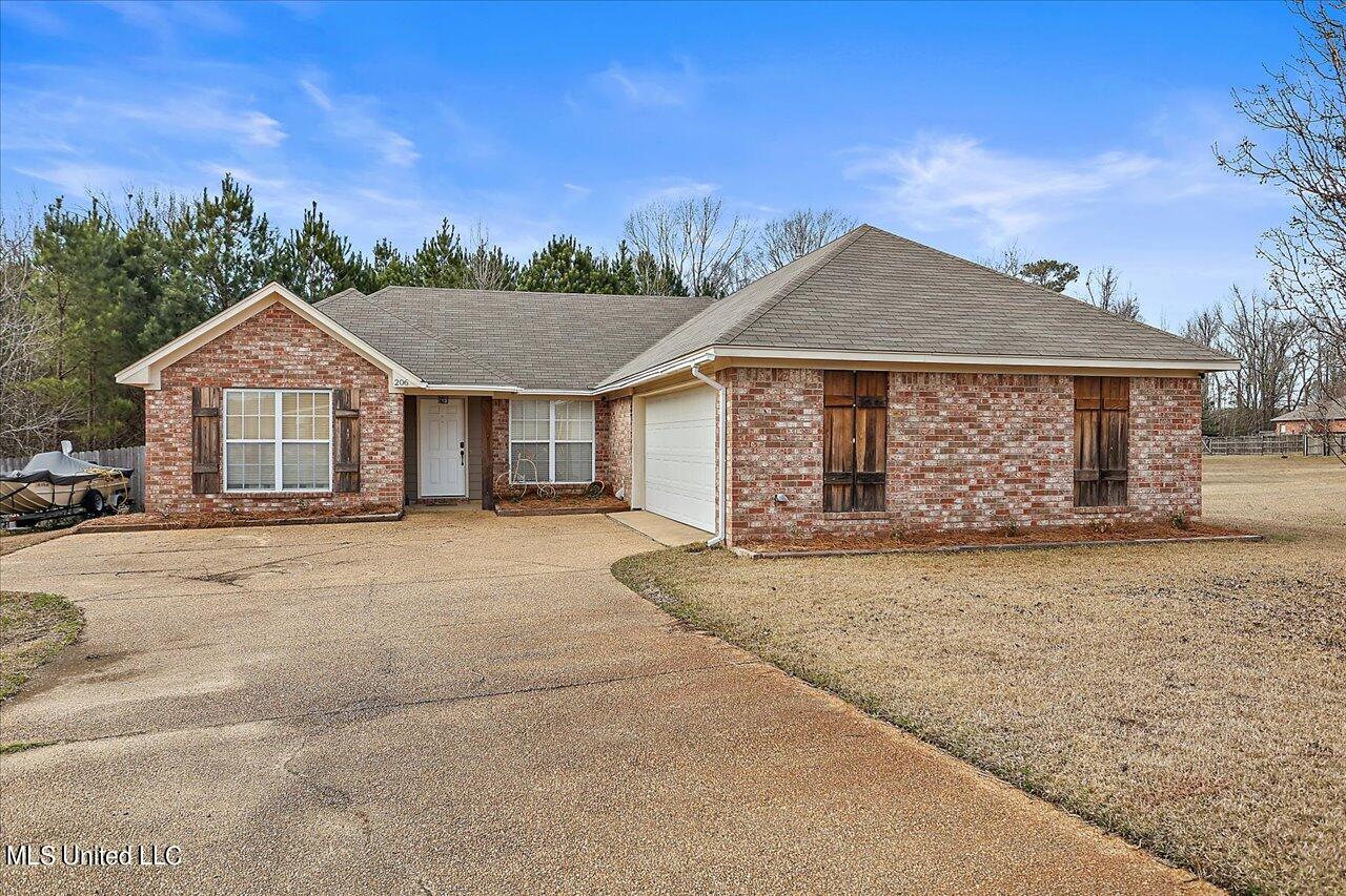03-206 Roxbury Cove