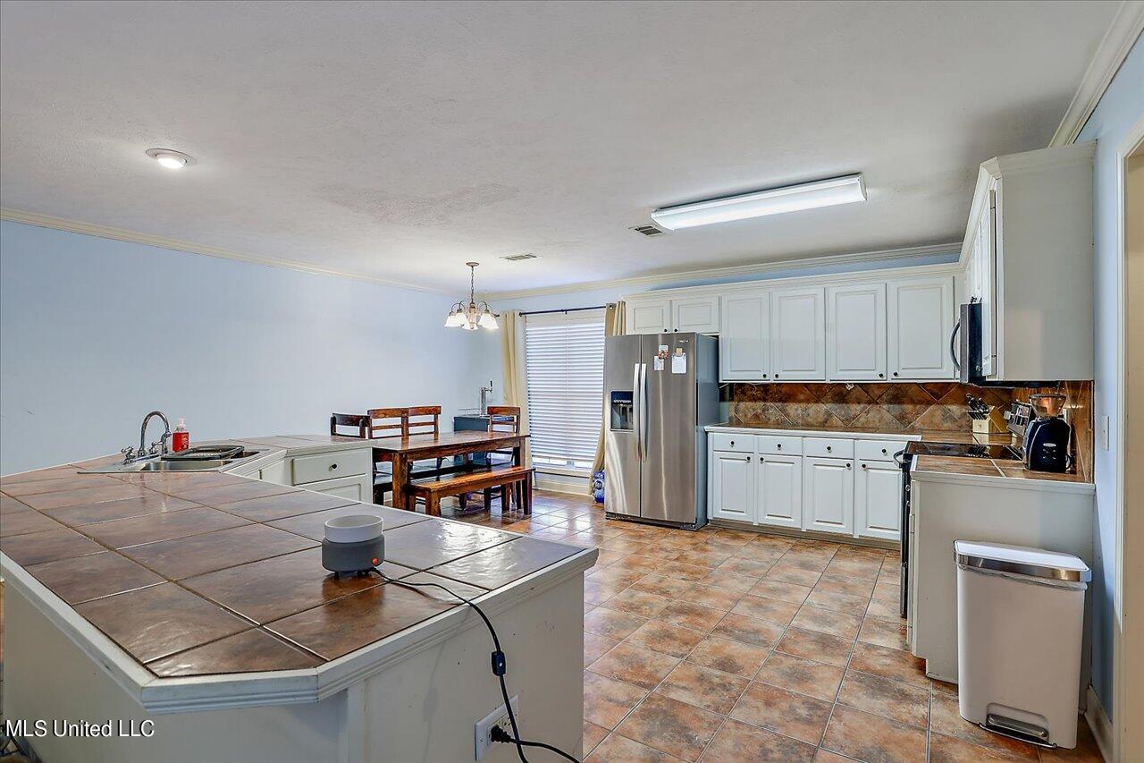 206 Roxbury Cove Florence, MS 39073 - Photo 11 of 39 12-206 Roxbury Cove