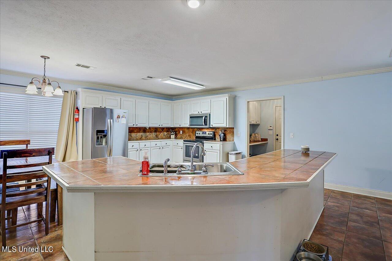 206 Roxbury Cove Florence, MS 39073 - Photo 10 of 39 11-206 Roxbury Cove
