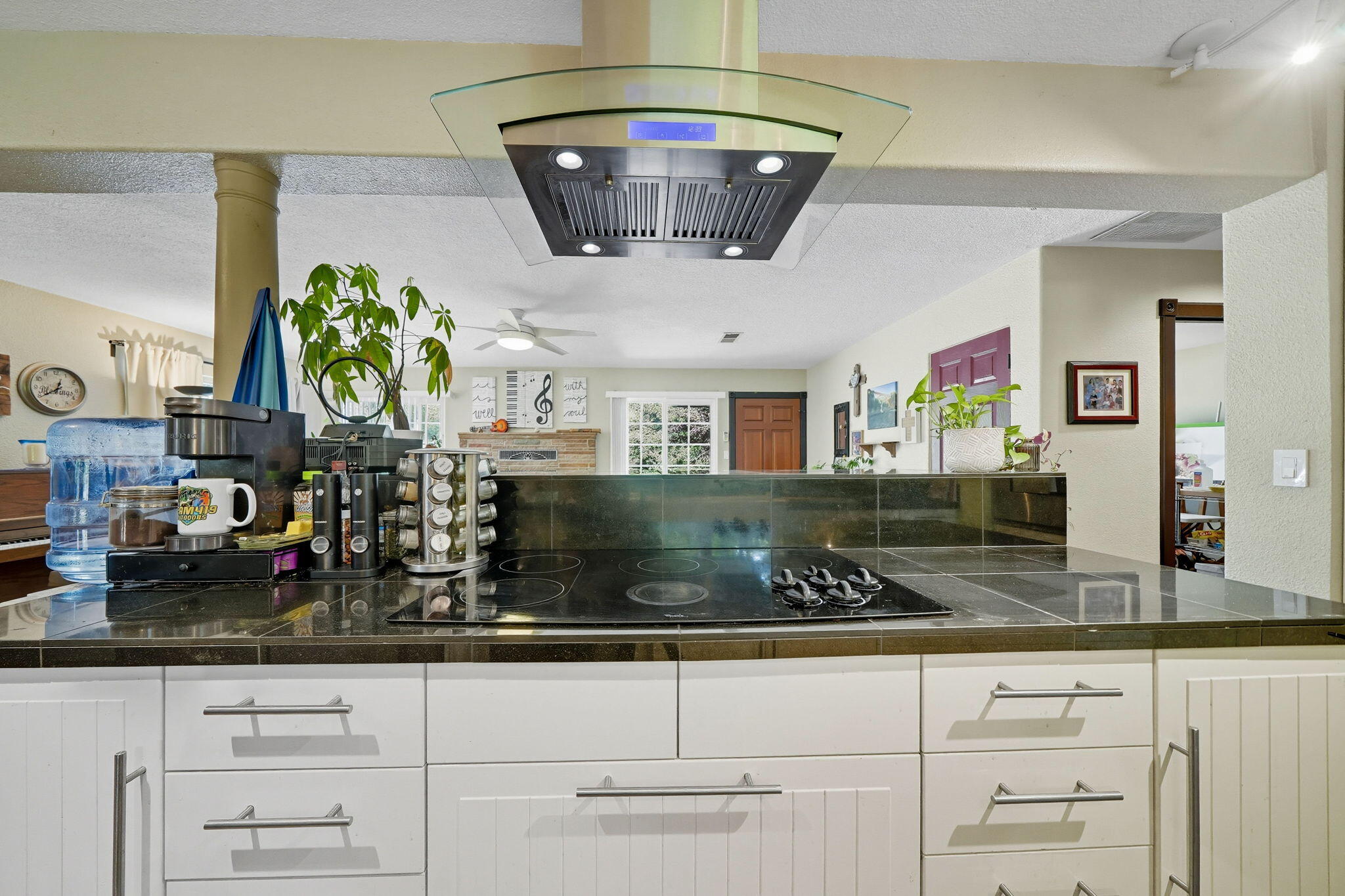 25031 Kauffman Avenue Red Bluff, CA 96080 - Photo 12 of 57 Kitchen
