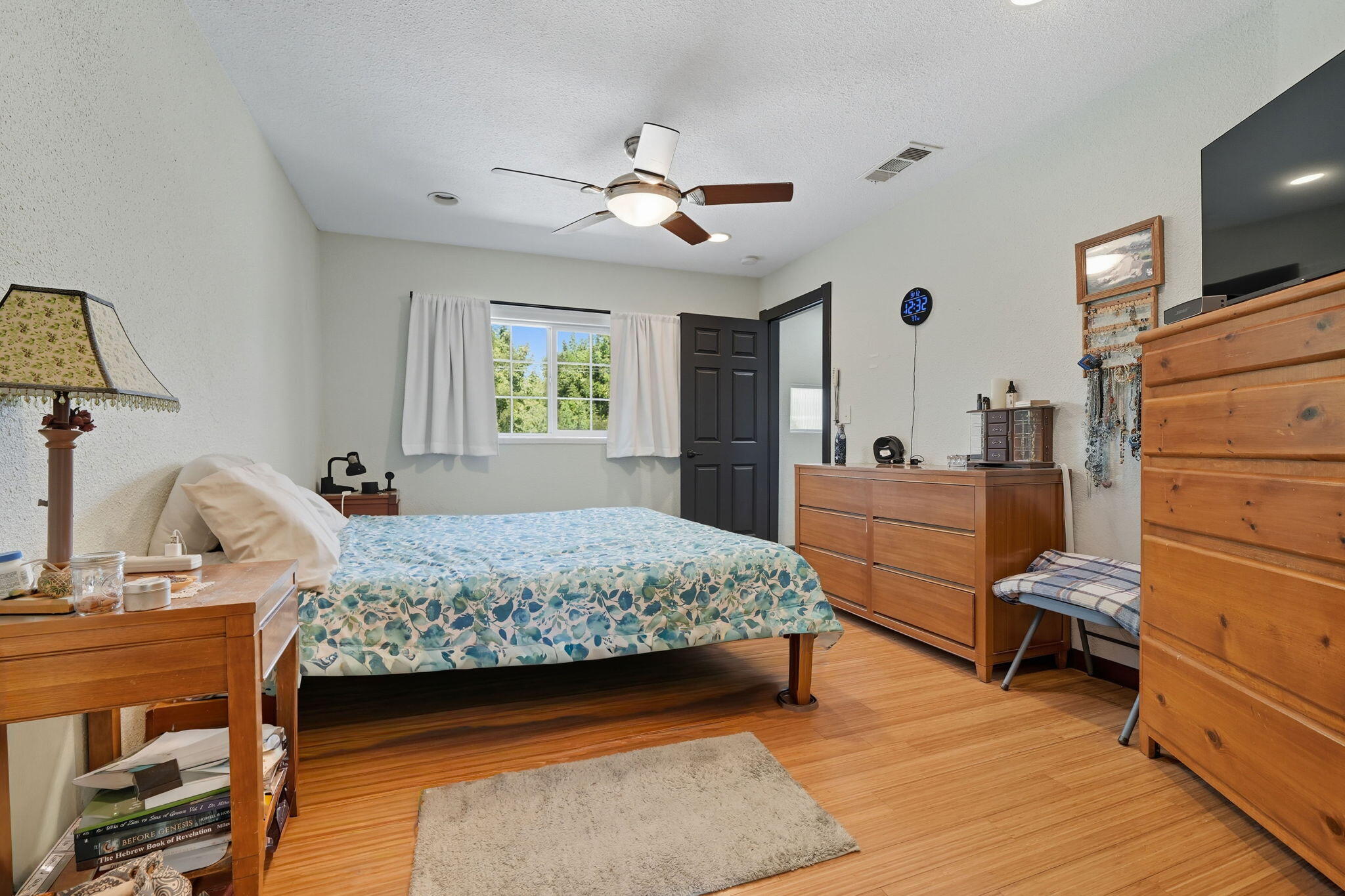 25031 Kauffman Avenue Red Bluff, CA 96080 - Photo 15 of 57 Primary