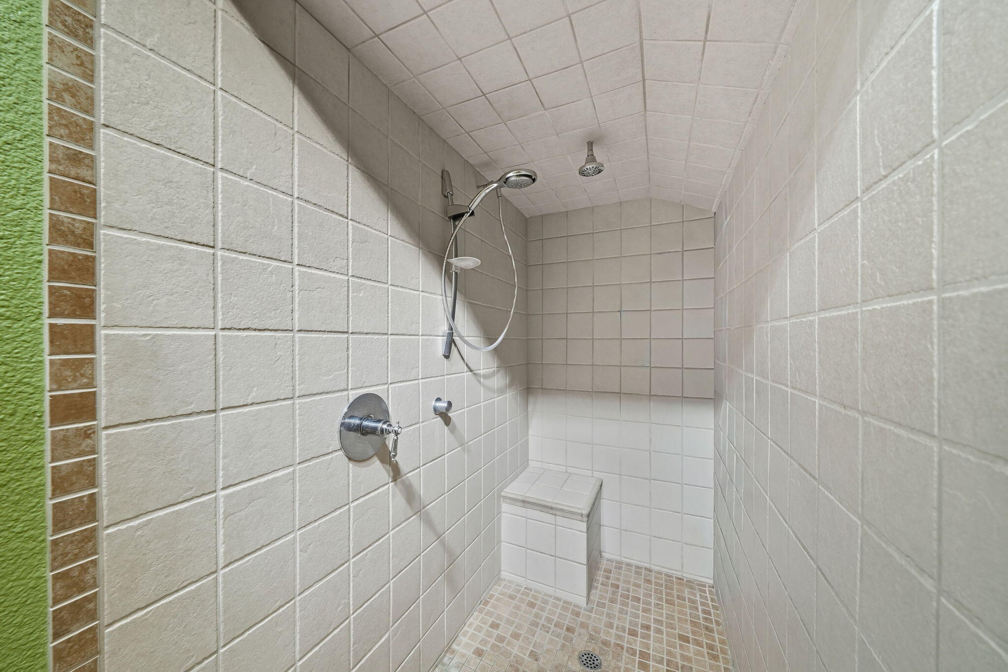 25031 Kauffman Avenue Red Bluff, CA 96080 - Photo 18 of 57 Primary bathroom