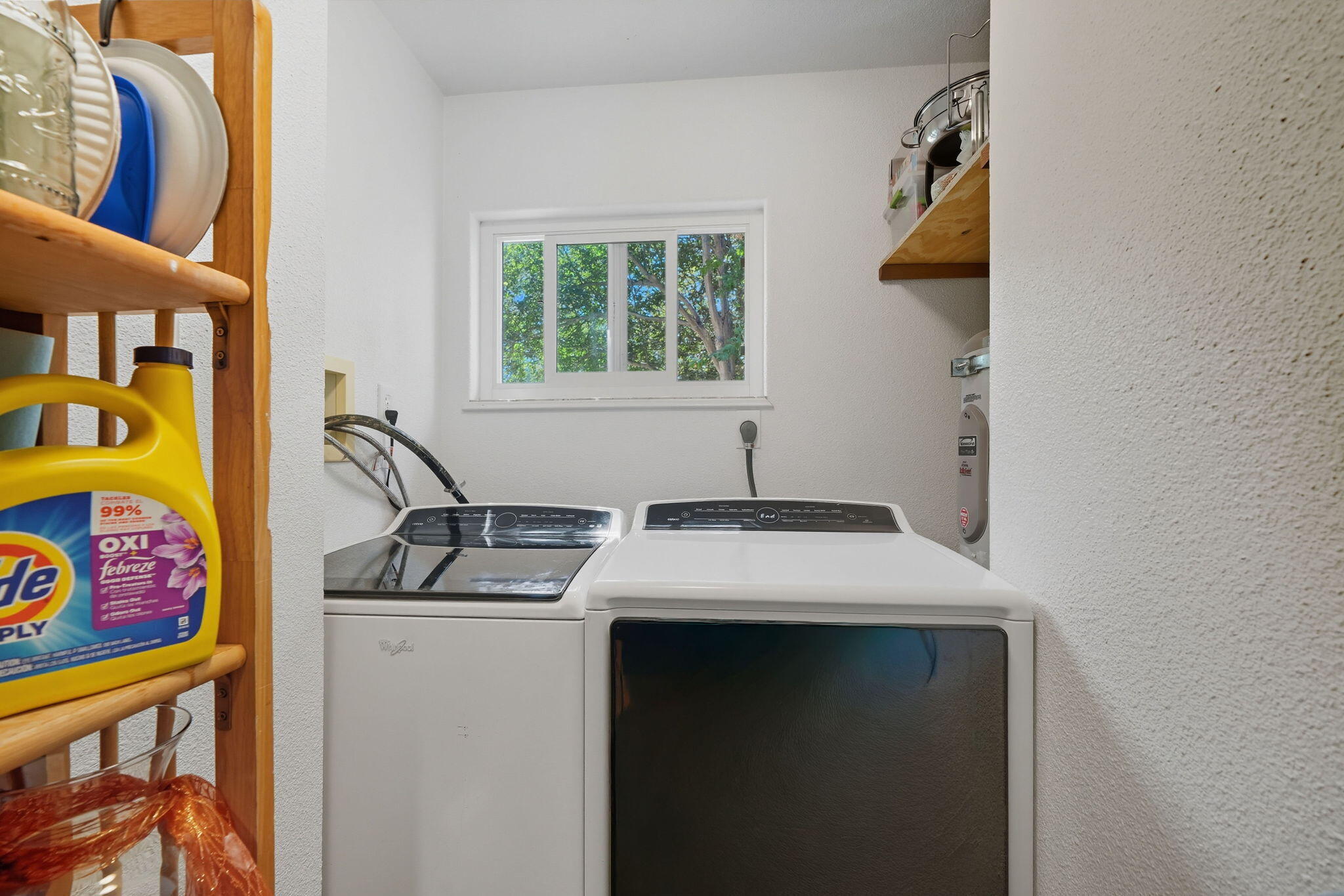 25031 Kauffman Avenue Red Bluff, CA 96080 - Photo 27 of 57 Laundry