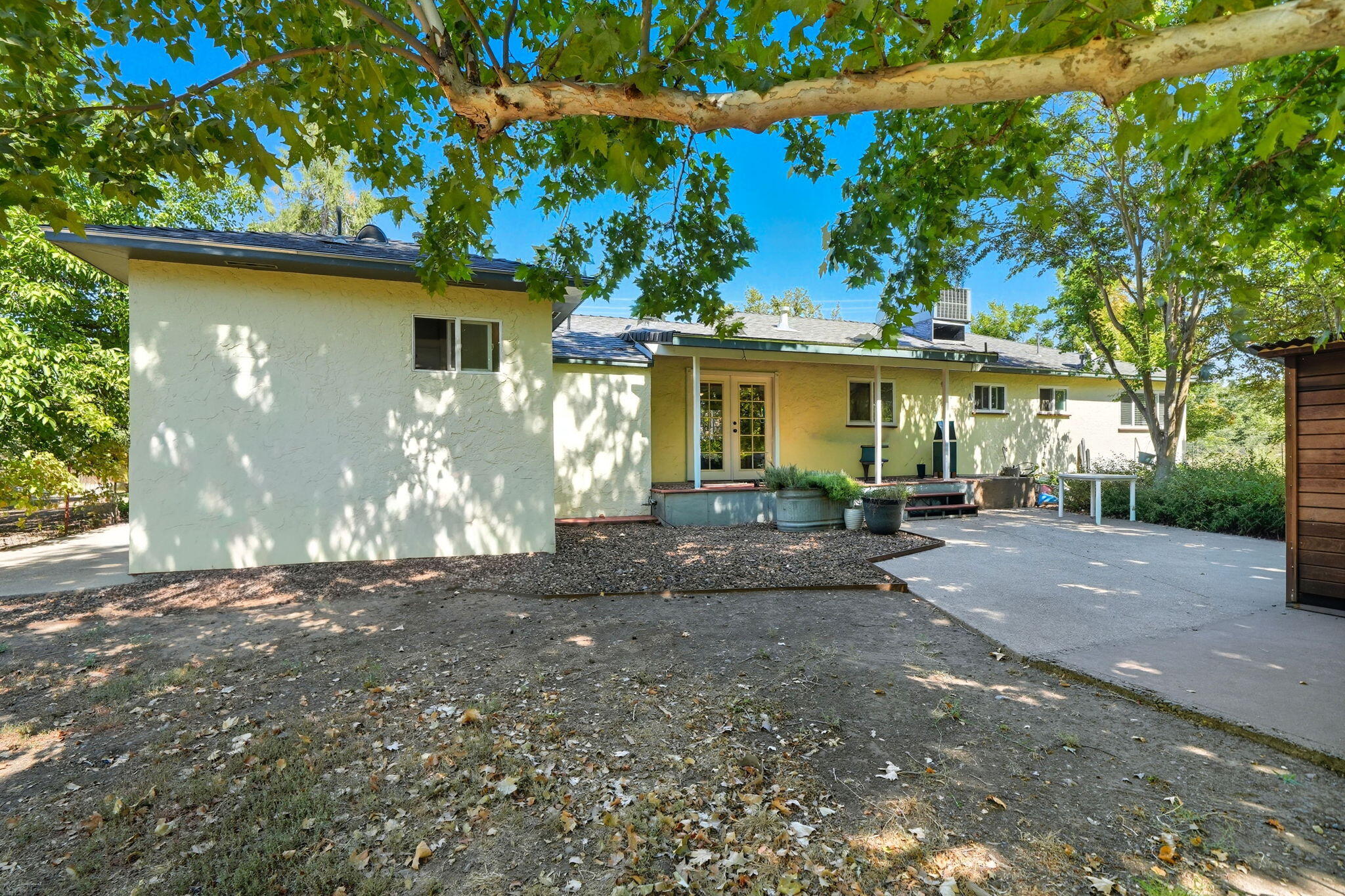 25031 Kauffman Avenue Red Bluff, CA 96080 - Photo 29 of 57 Back porch
