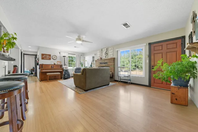 $394,900 | 25031 Kauffman Avenue, Red Bluff, CA 96080