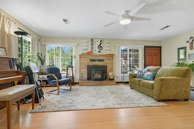 $394,900 | 25031 Kauffman Avenue, Red Bluff, CA 96080