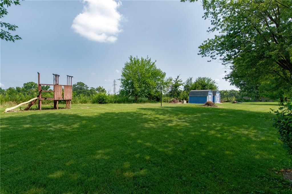 9638 Vandergriff Road Indianapolis, IN 46239 - Photo 31 of 33