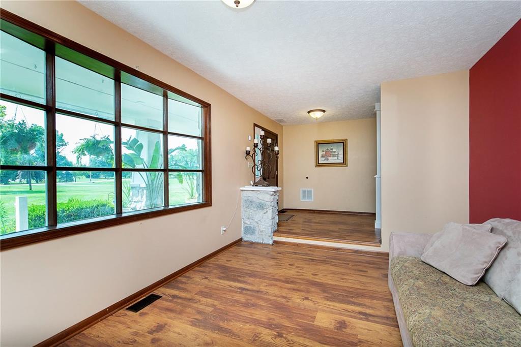 9638 Vandergriff Road Indianapolis, IN 46239 - Photo 5 of 33