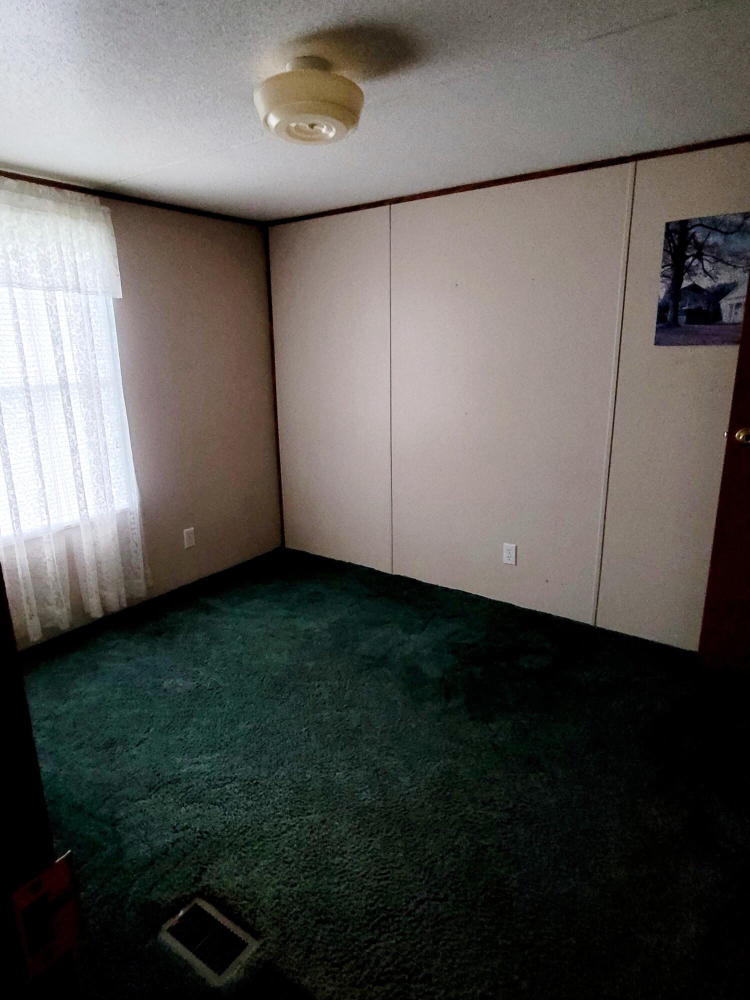 189 Richard Long Road Dante, VA 24237 - Photo 11 of 34 20211017_182829