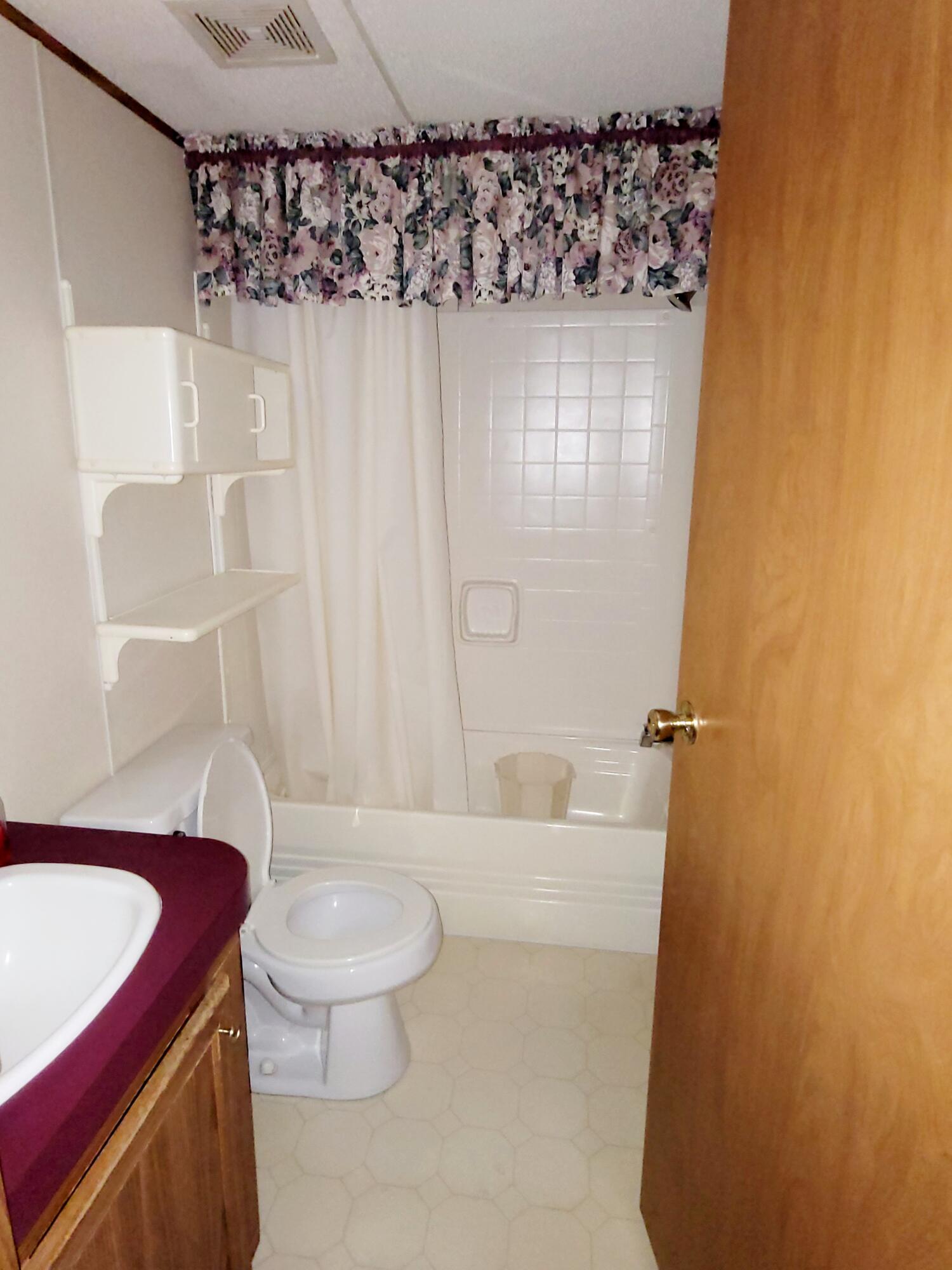 189 Richard Long Road Dante, VA 24237 - Photo 12 of 34 20211017_182824