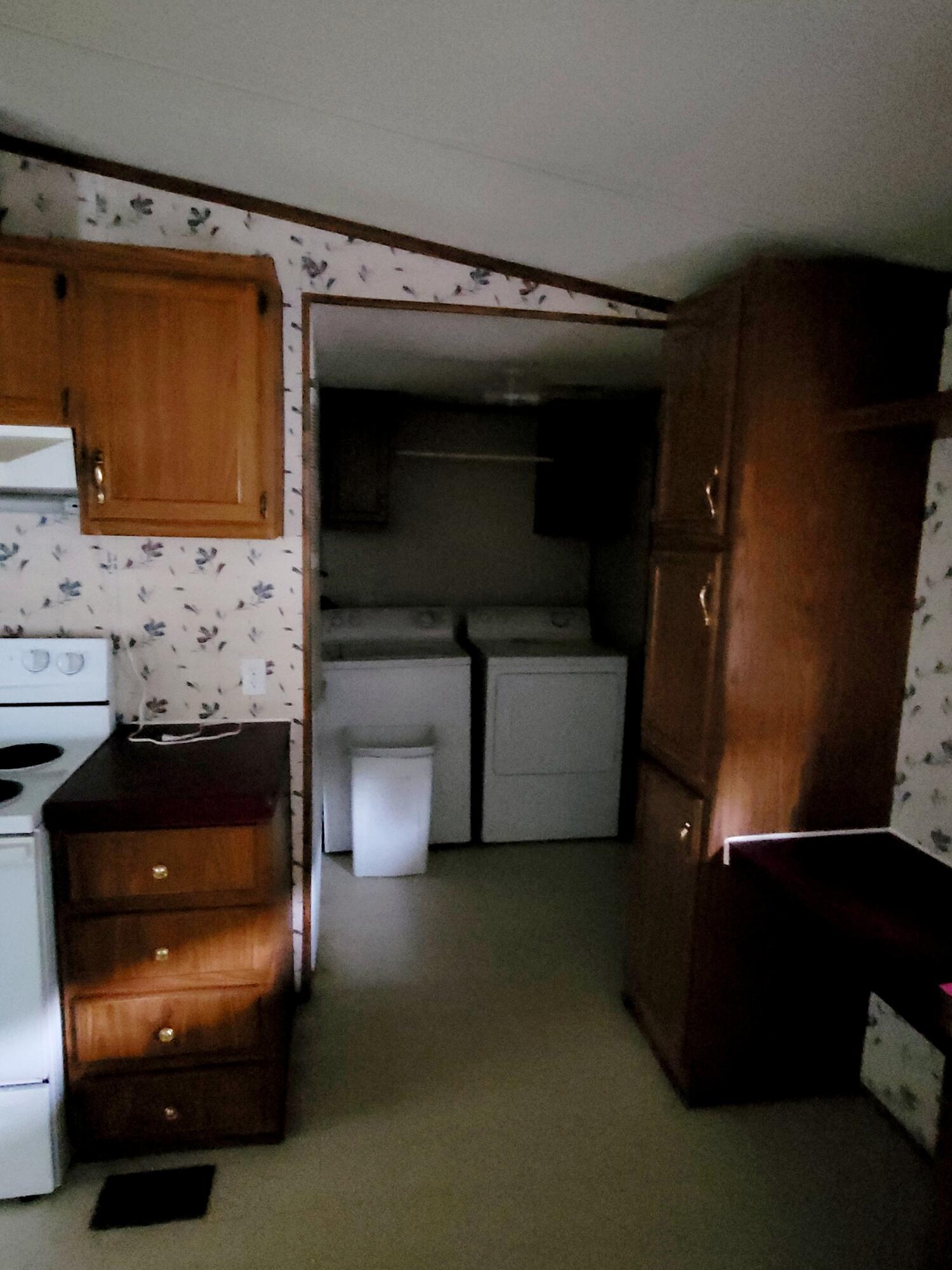 189 Richard Long Road Dante, VA 24237 - Photo 17 of 34 20211017_182726