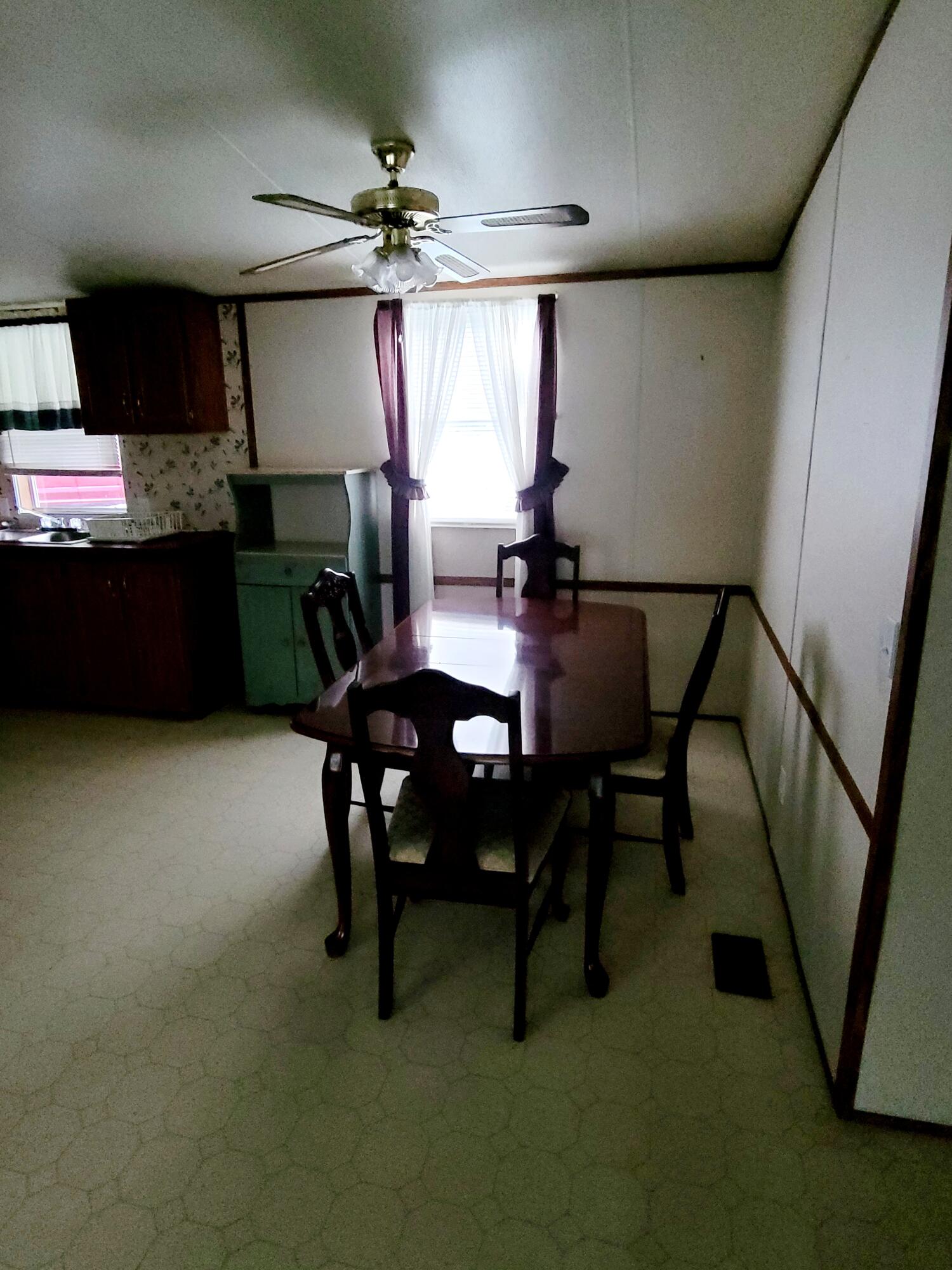189 Richard Long Road Dante, VA 24237 - Photo 20 of 34 20211017_182706