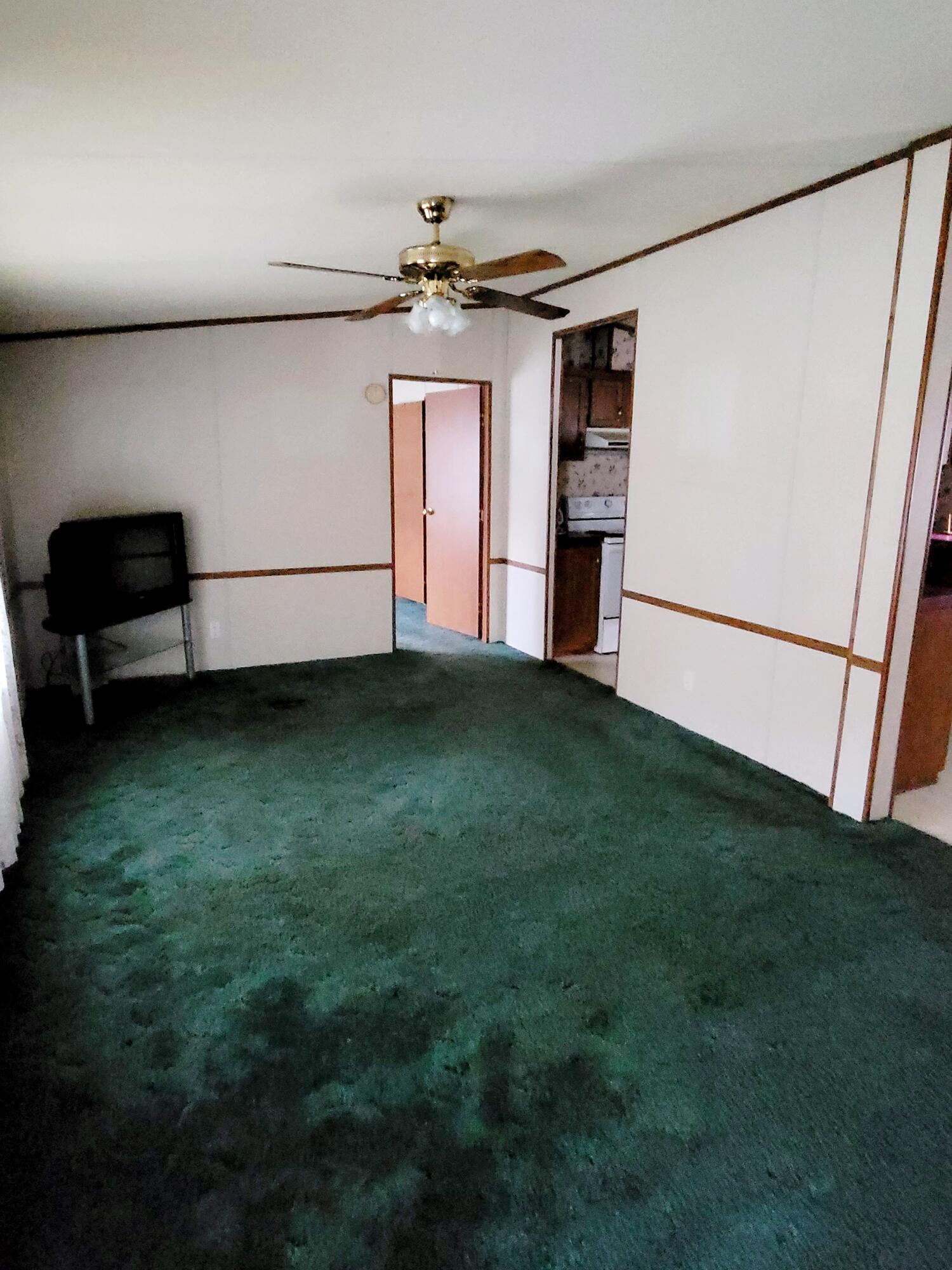 189 Richard Long Road Dante, VA 24237 - Photo 21 of 34 20211017_182701