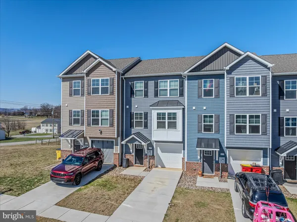 $289,900 | 17 Olga Drive, Martinsburg, WV 25403