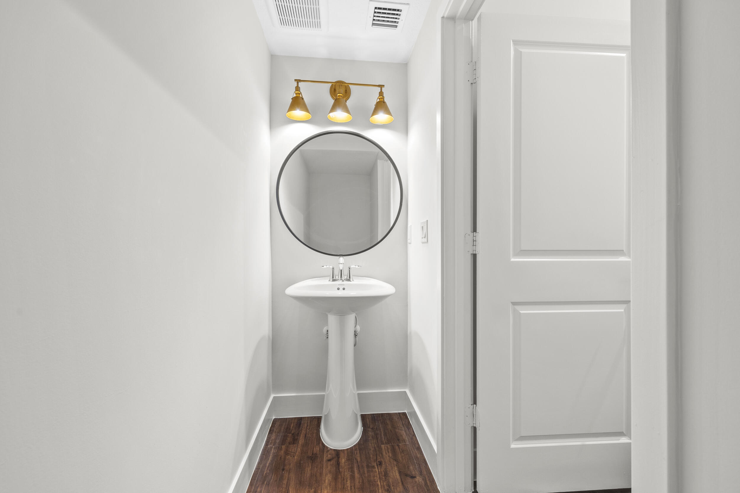 4809 Pointe Midtown Road Palm Beach Gardens, FL 33418 - Photo 16 of 41 Half bathroom