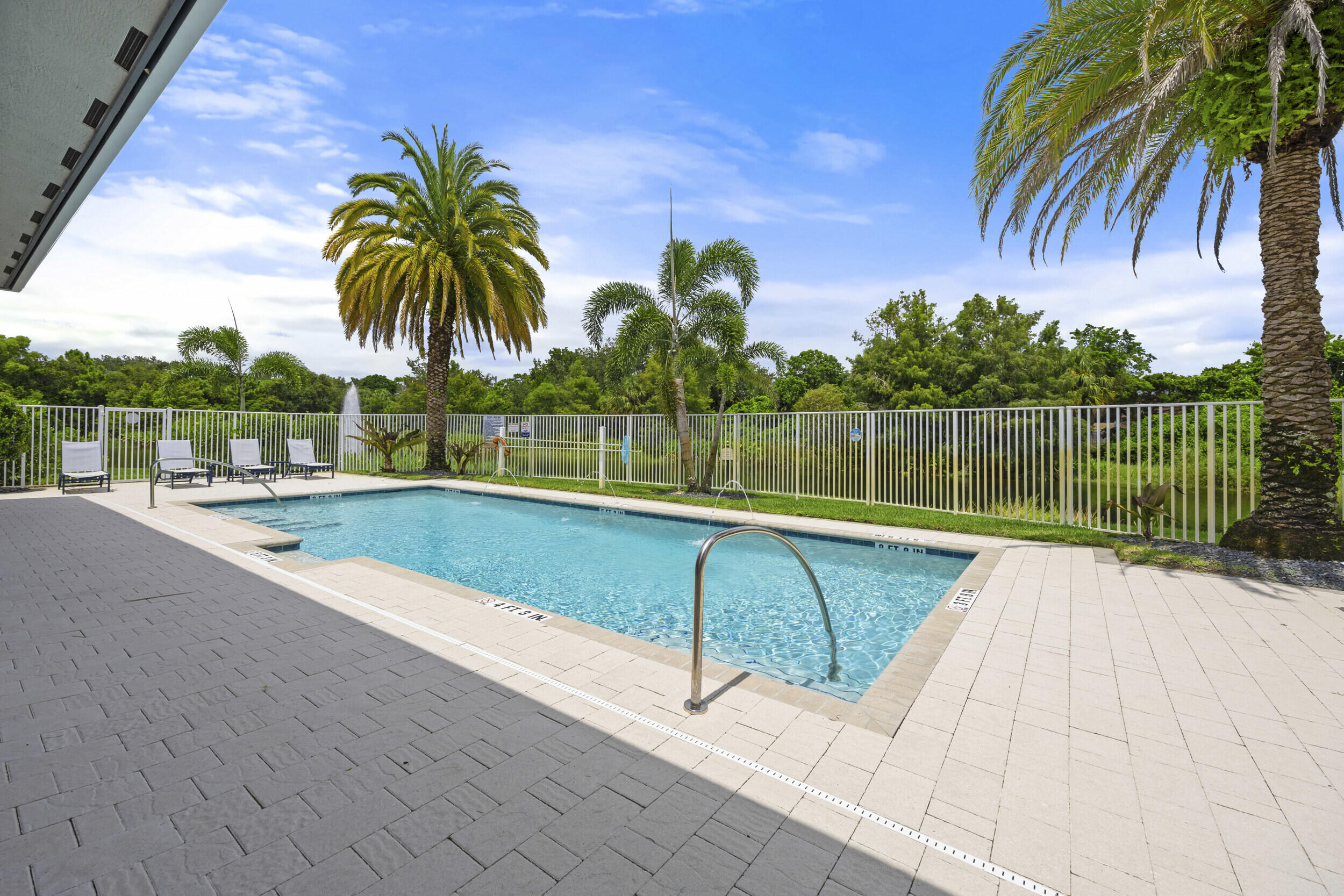 4809 Pointe Midtown Road Palm Beach Gardens, FL 33418 - Photo 34 of 41 Community Pool