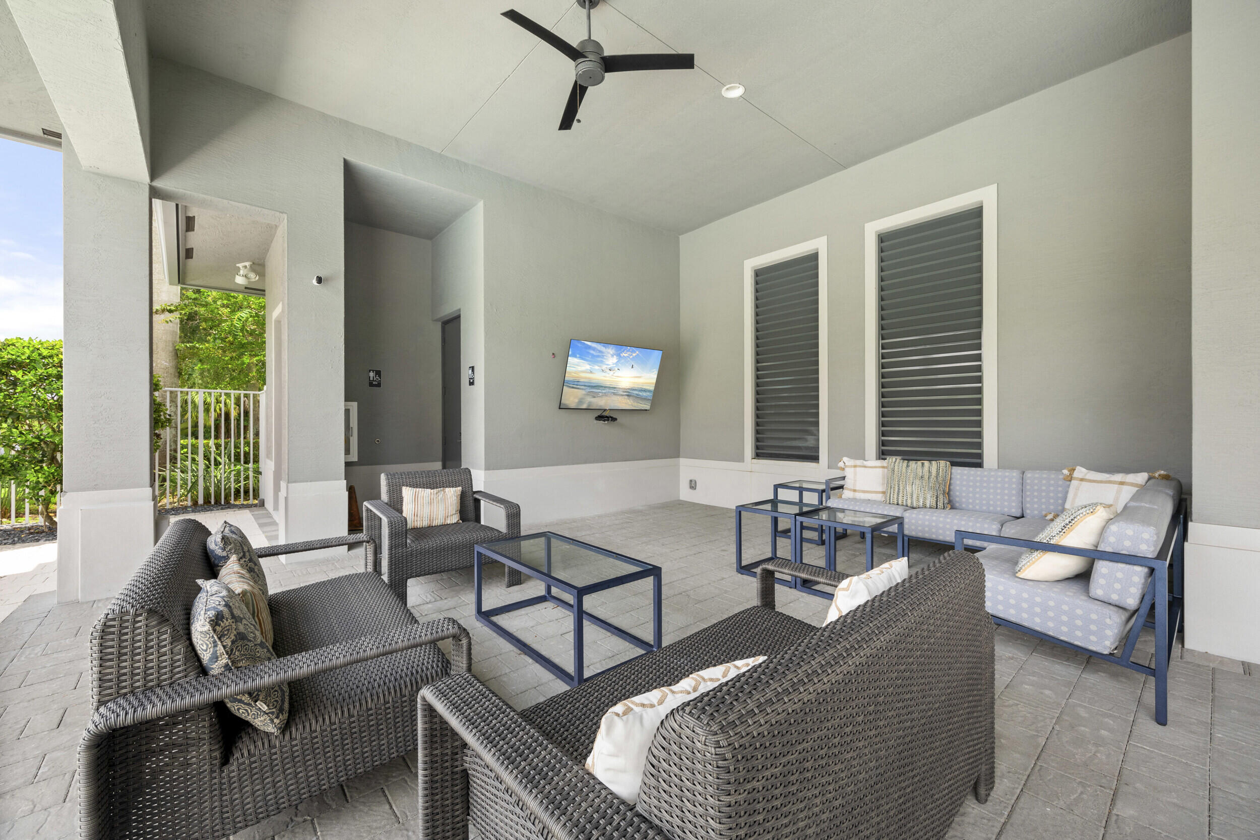 4809 Pointe Midtown Road Palm Beach Gardens, FL 33418 - Photo 36 of 41 Community Pool