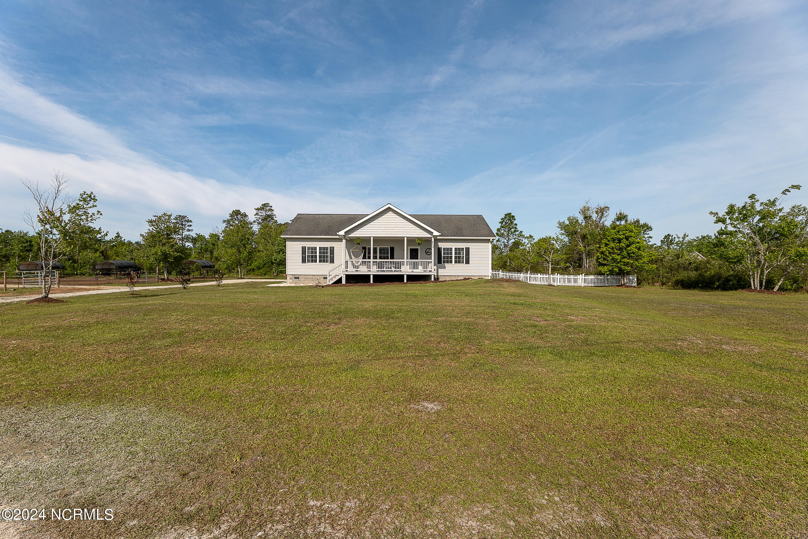 238-240 Pilchers Branch Road Holly Ridge, NC 28445 - Photo 1 of 33 02