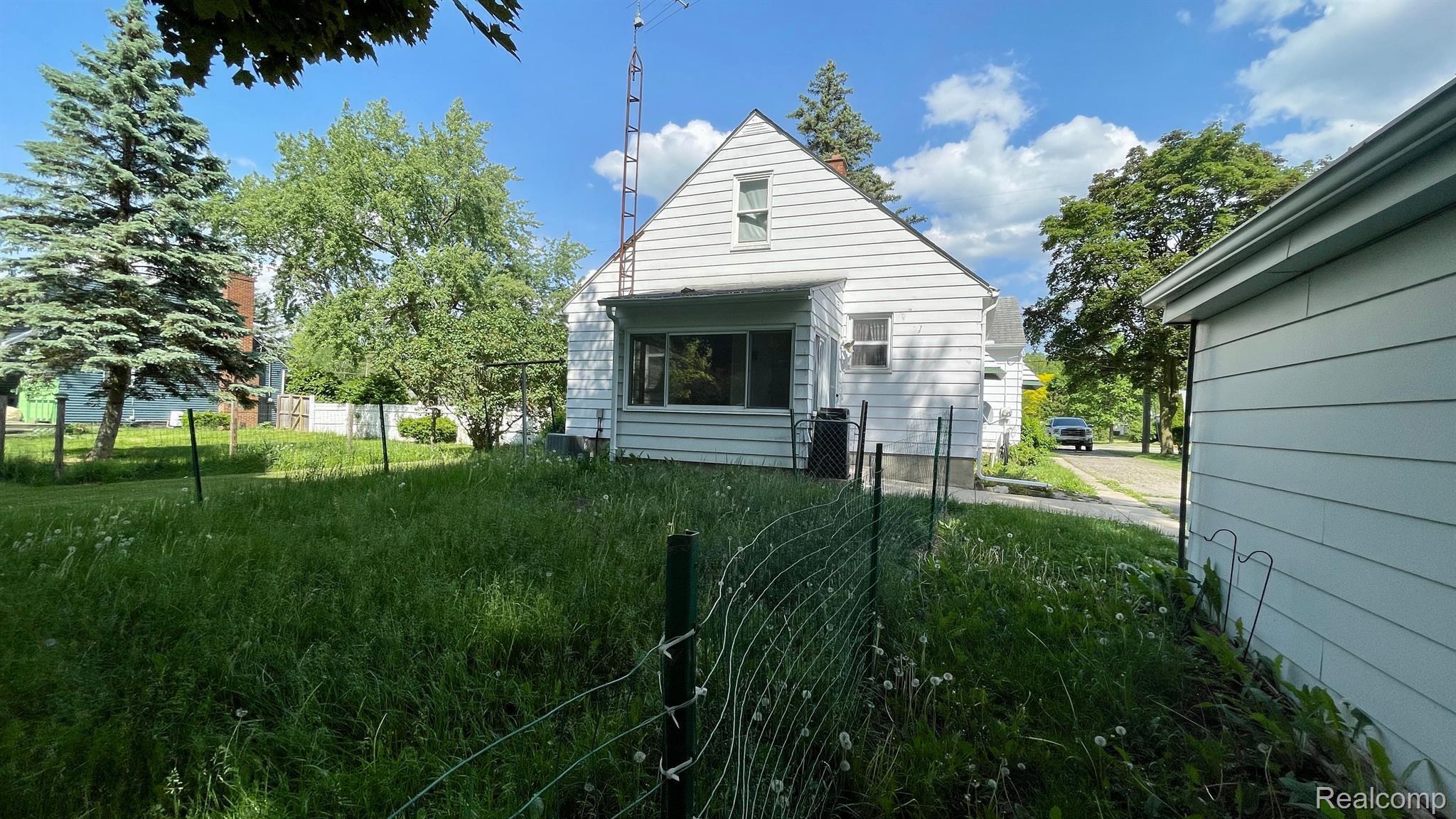 2309 Covert Road Burton, MI 48509 - Photo 28 of 31 Gallery Image 28