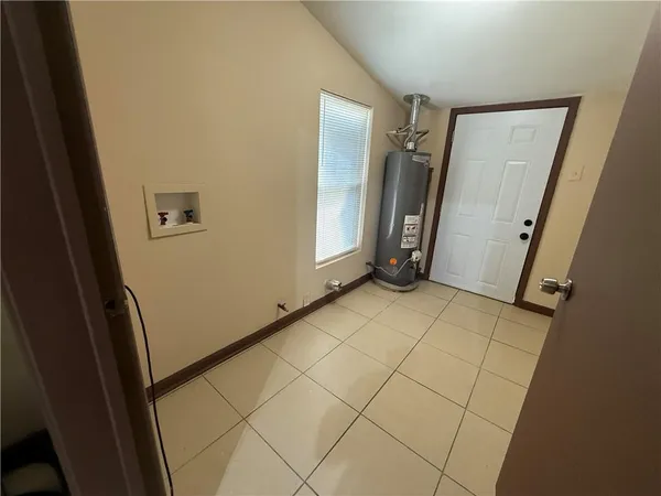 $1,478 | 526 Brown Avenue, Harvey, LA 70058