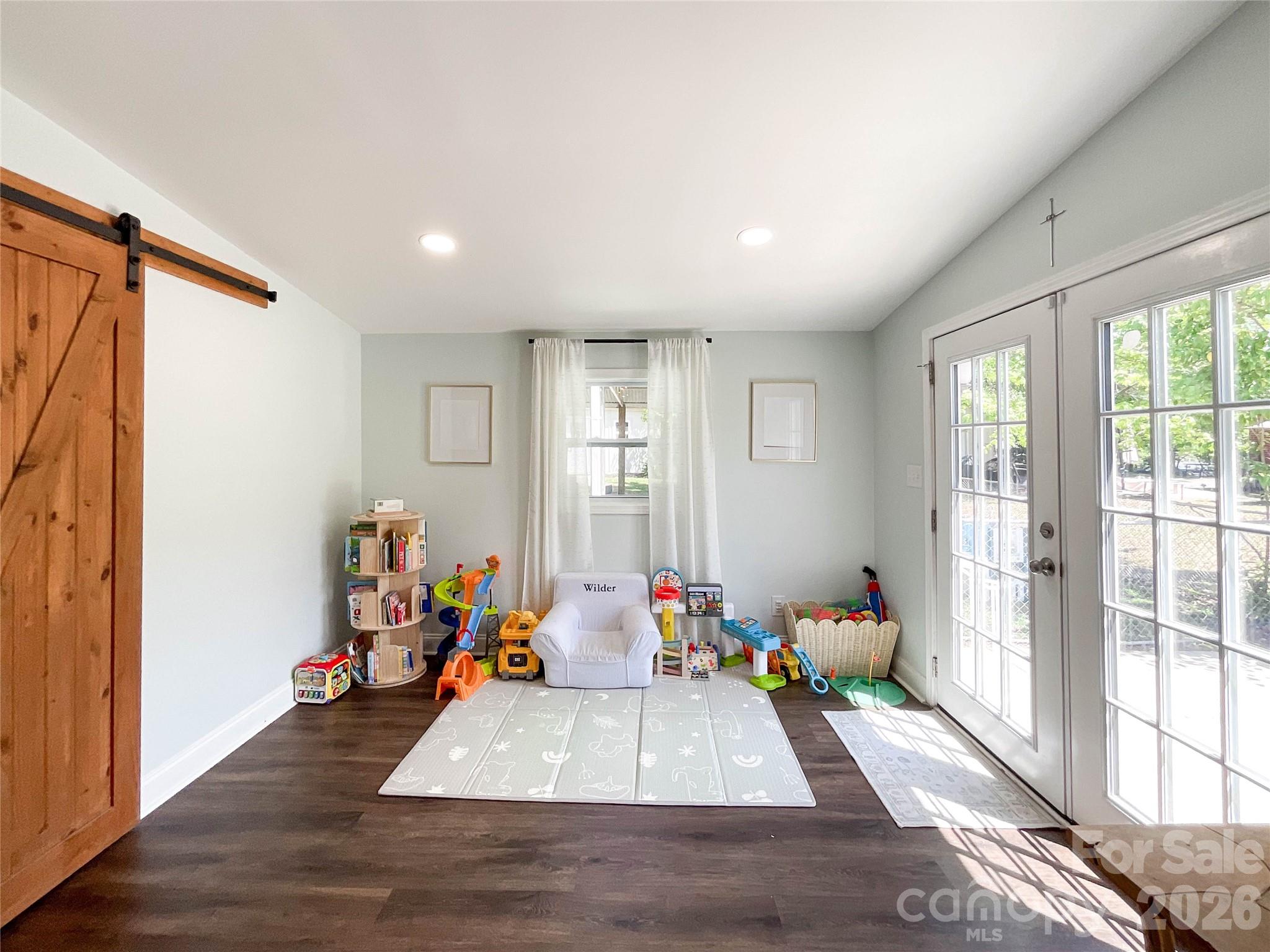 3827 Topsfield Road Charlotte, NC 28211 - Photo 32 of 48 Gallery Image 32