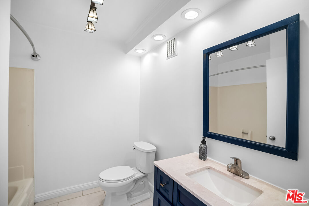 26251 Vermont Avenue, Unit 103 Harbor City, CA 90710 - Photo 16 of 31