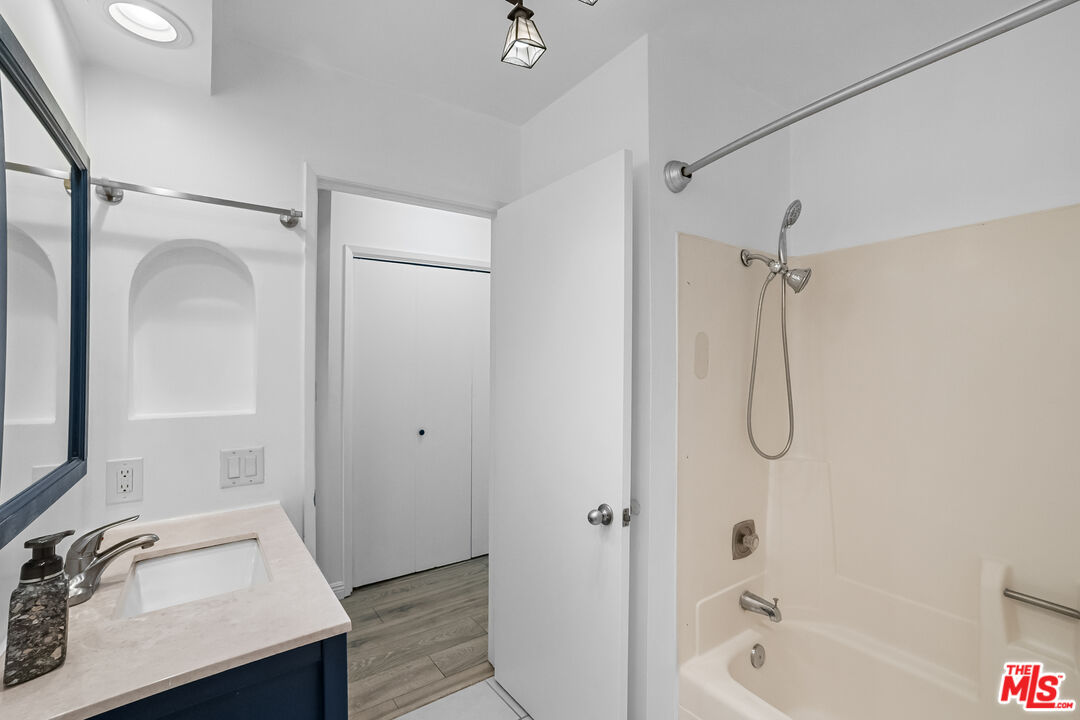 26251 Vermont Avenue, Unit 103 Harbor City, CA 90710 - Photo 17 of 31