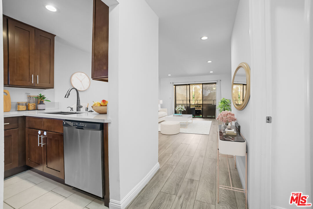 26251 Vermont Avenue, Unit 103 Harbor City, CA 90710 - Photo 8 of 31