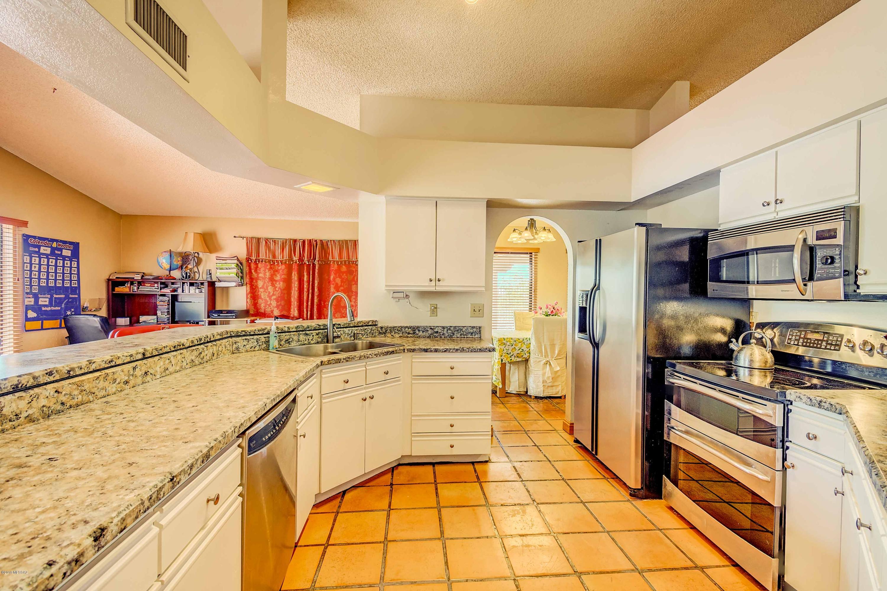 11317 North Copper Spring Place Oro Valley, AZ 85737 - Photo 5 of 29