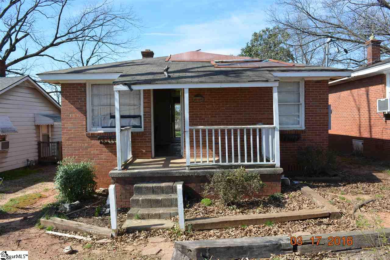 19 A Loop Street Greenville, SC 29609 - Photo 1 of 28 Gallery Image 1