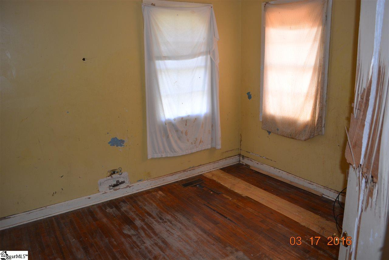 19 A Loop Street Greenville, SC 29609 - Photo 17 of 28 Gallery Image 17