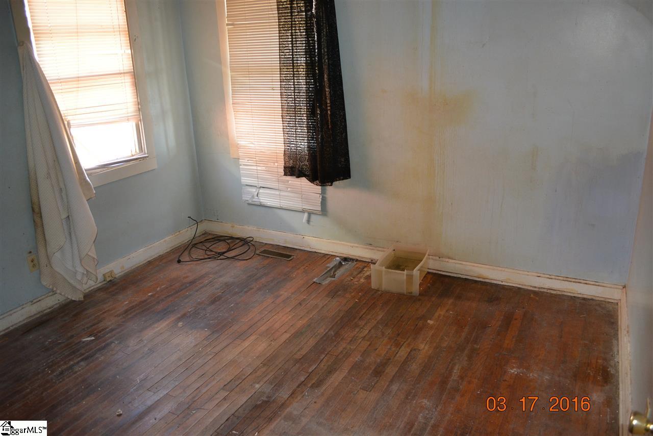 19 A Loop Street Greenville, SC 29609 - Photo 20 of 28 Gallery Image 20