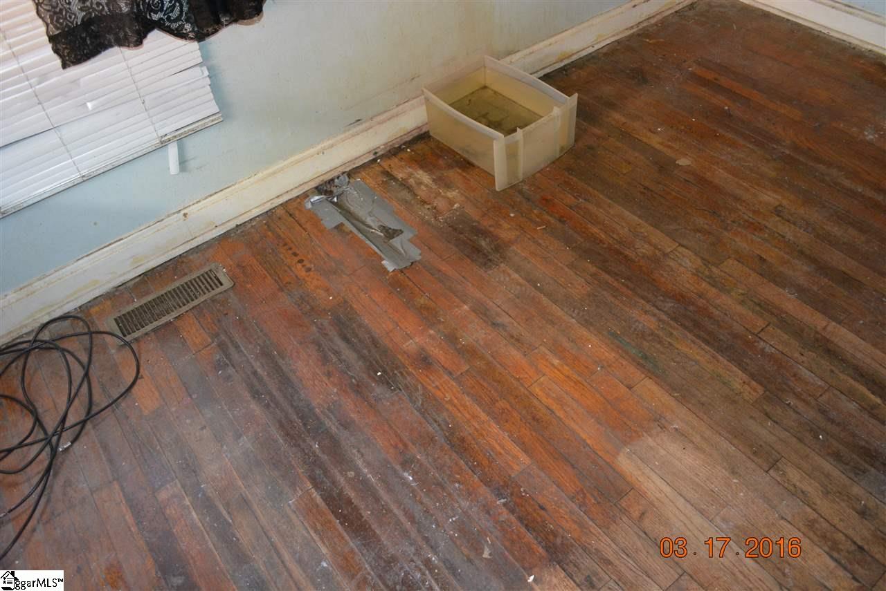 19 A Loop Street Greenville, SC 29609 - Photo 23 of 28 Gallery Image 23