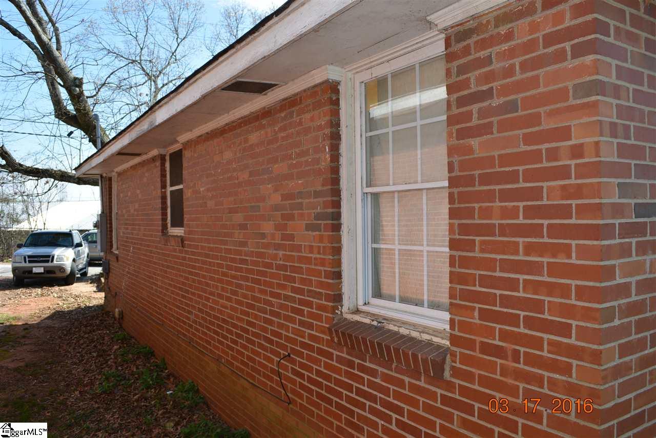 19 A Loop Street Greenville, SC 29609 - Photo 6 of 28 Gallery Image 6
