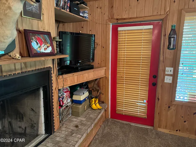 $359,900 | 199 North Duck Avenue, Wewahitchka, FL 32465