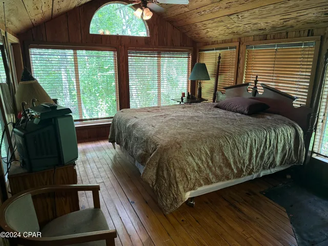 $359,900 | 199 North Duck Avenue, Wewahitchka, FL 32465