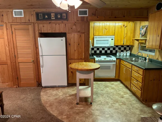 $359,900 | 199 North Duck Avenue, Wewahitchka, FL 32465