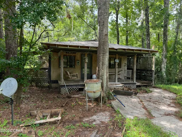 $359,900 | 199 North Duck Avenue, Wewahitchka, FL 32465