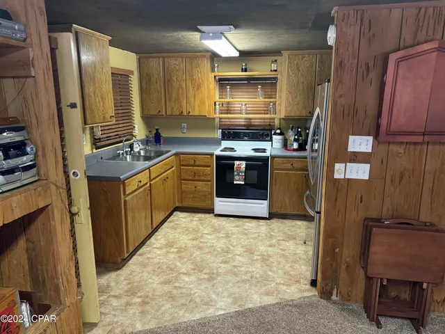 $359,900 | 199 North Duck Avenue, Wewahitchka, FL 32465