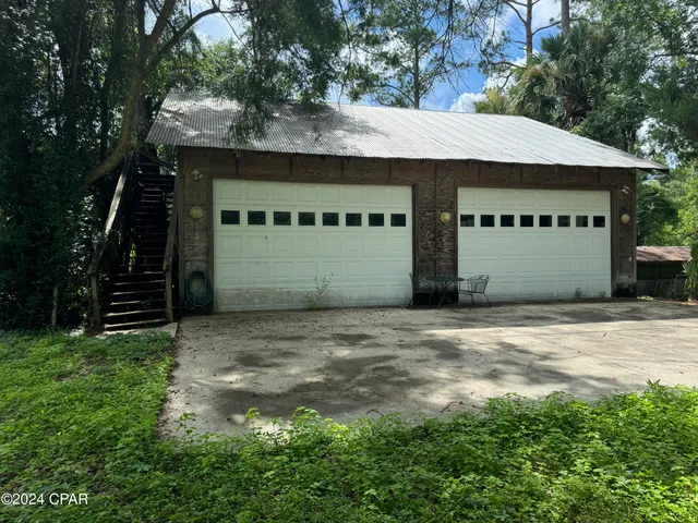 $359,900 | 199 North Duck Avenue, Wewahitchka, FL 32465