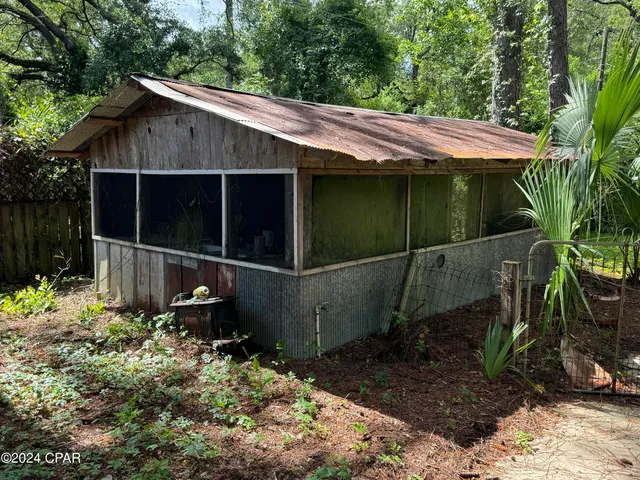 $359,900 | 199 North Duck Avenue, Wewahitchka, FL 32465