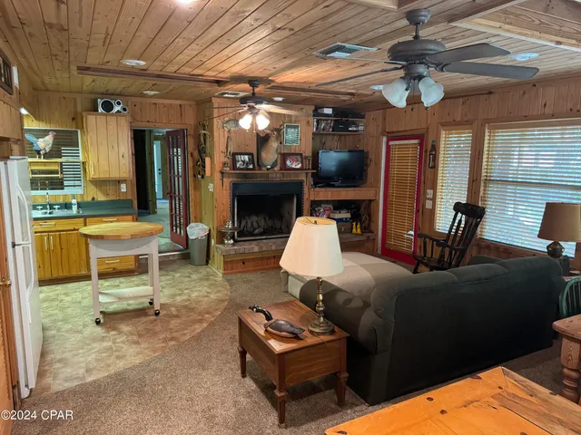 $359,900 | 199 North Duck Avenue, Wewahitchka, FL 32465