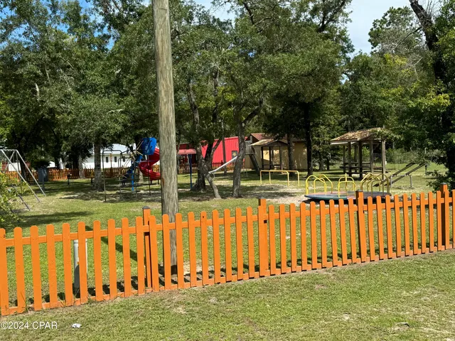 $359,900 | 199 North Duck Avenue, Wewahitchka, FL 32465