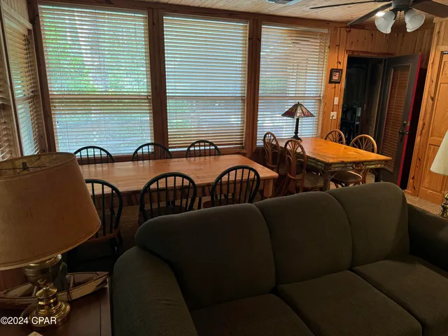 $359,900 | 199 North Duck Avenue, Wewahitchka, FL 32465