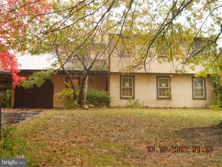 25 Heather Valley Road Holland, PA 18966 - Photo 1 of 9 Exterior Front